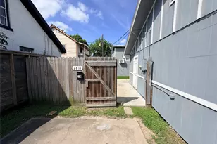 2809 1/2 Market St, Baytown, TX 77520 - Photo 13