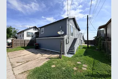 2809 1/2 Market Street #B, Baytown, TX 77520 - Photo 1