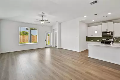 6631 Castella Drive, Rosharon, TX 77583 - Photo 9