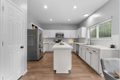 311 Welford Lane, Highlands, TX 77562 - Photo 13