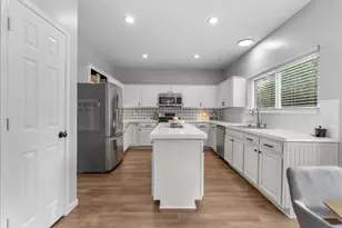 311 Welford Ln, Highlands, TX 77562 - Photo 13