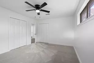 322 E Edgebrook Dr, Houston, TX 77034 - Photo 29