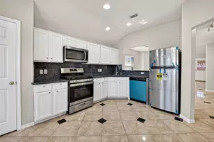 9918 Pierre Ct, Houston, TX 77089 - Photo 9
