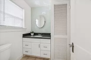 2409 Dryden Rd, Houston, TX 77030 - Photo 9