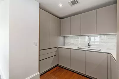 1701 Hermann Drive #34L, Houston, TX 77004 - Photo 7