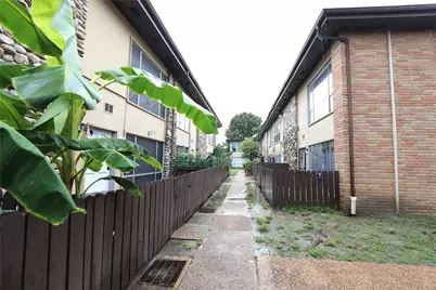 7047 Bissonnet Street #37, Houston, TX 77074 - Photo 3
