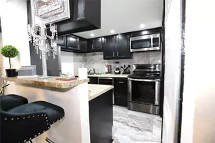 7047 Bissonnet St, Houston, TX 77074 - Photo 11