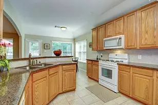 3 Gilded Crest Ct, The Woodlands, TX 77382 - Photo 5