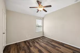 660 Oak Cir Dr E, Conroe, TX 77301 - Photo 23