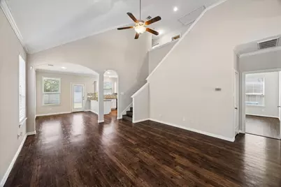 660 Oak Circle Drive E, Conroe, TX 77301 - Photo 5