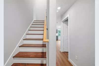 8217 Crestview Drive, Houston, TX 77028 - Photo 9