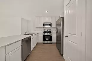 9210 Tern Pnes Ln, Baytown, TX 77521 - Photo 3