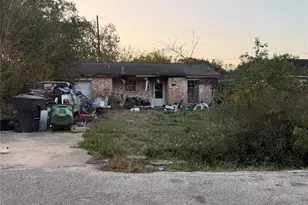 7338 England St, Houston, TX 77021 - Photo 1