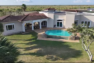 45 Jefferson Ave, Port Lavaca, TX 77979 - Photo 9