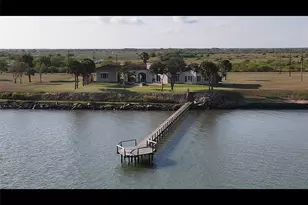 45 Jefferson Ave, Port Lavaca, TX 77979 - Photo 1