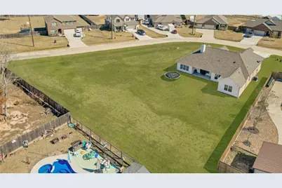 12371 N Chestnut Hills Drive, Conroe, TX 77303 - Photo 9