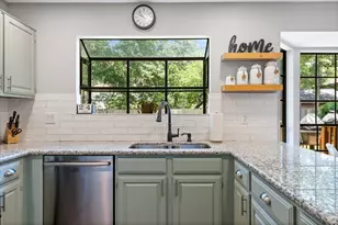 9 Silver Elm Pl, The Woodlands, TX 77381 - Photo 9