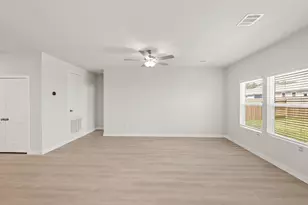 9782 Caney Bend Rd, Conroe, TX 77303 - Photo 11