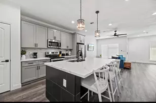 8634 Scott B St, Houston, TX 77051 - Photo 1