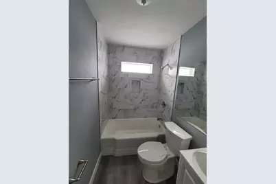 5211 Avenue S Up S, Galveston, TX 77551 - Photo 9