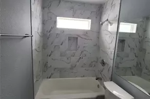 5211 Ave S Up S, Galveston, TX 77551 - Photo 9