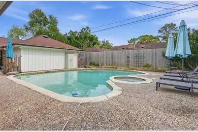 5927 Valkeith Drive, Houston, TX 77096 - Photo 19