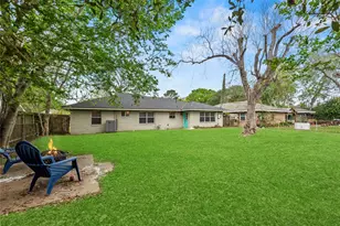 11411 Atwell Dr, Houston, TX 77035 - Photo 23