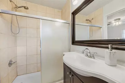 11411 Atwell Drive, Houston, TX 77035 - Photo 19