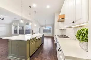 16718 Lake Limestone Ln, Houston, TX 77044 - Photo 13