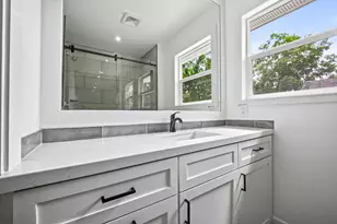 913 Bennington, Houston, TX 77022 - Photo 13