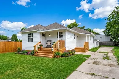 913 Bennington, Houston, TX 77022 - Photo 1
