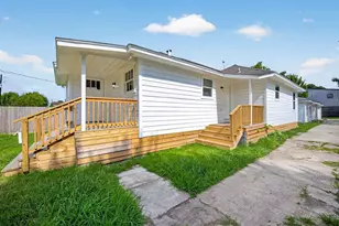 913 Bennington, Houston, TX 77022 - Photo 15