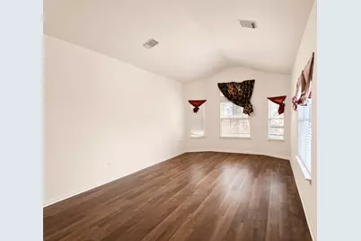 2506 Little Forest Court, Spring, TX 77373 - Photo 9