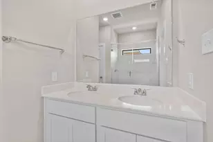 1950 Stargazer Ln, Angleton, TX 77515 - Photo 17