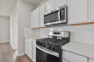 1950 Stargazer Ln, Angleton, TX 77515 - Photo 5