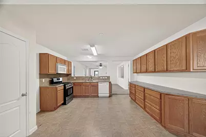 2630 Skyview Crest Court, Houston, TX 77047 - Photo 7