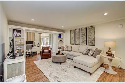 7575 Katy Freeway #113, Houston, TX 77024 - Photo 9