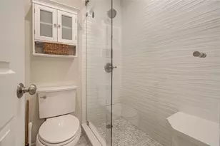 7575 Katy Fwy, Houston, TX 77024 - Photo 21