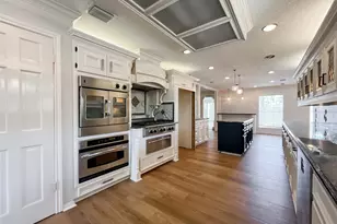 8107 S Braeswood Blvd, Houston, TX 77071 - Photo 11