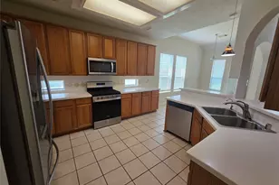 2111 Emerald Cove Dr, League City, TX 77573 - Photo 7