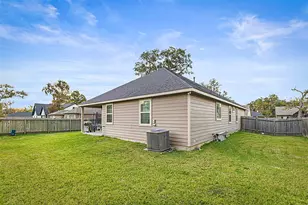 267 Freeman Blvd, West Columbia, TX 77486 - Photo 21