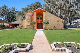 2236 River Oaks Dr, West Columbia, TX 77486 - Photo 1