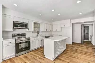 2236 Riveroaks Drive, West Columbia, TX 77486 - Photo 11