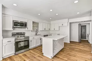 2236 River Oaks Dr, West Columbia, TX 77486 - Photo 11