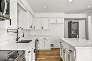 2236 River Oaks Dr, West Columbia, TX 77486 - Photo 13