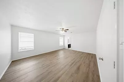 19835 Bettencourt Lane, Houston, TX 77073 - Photo 9