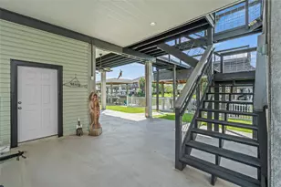 911 Bonita St, Bayou Vista, TX 77563 - Photo 3
