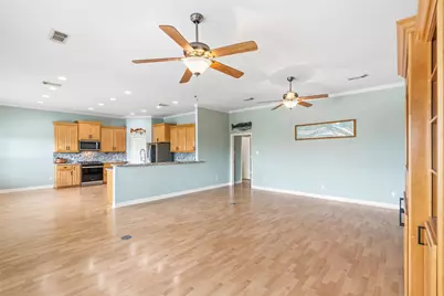 911 Bonita Street, Bayou Vista, TX 77563 - Photo 11