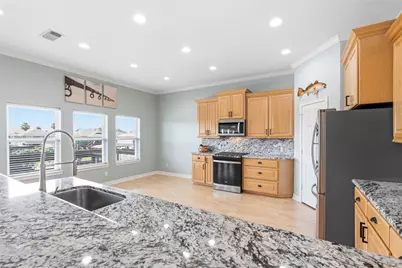 911 Bonita Street, Bayou Vista, TX 77563 - Photo 5