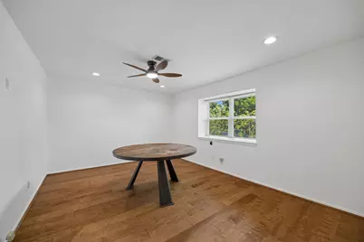 7050 Cole Creek Drive, Houston, TX 77092 - Photo 7